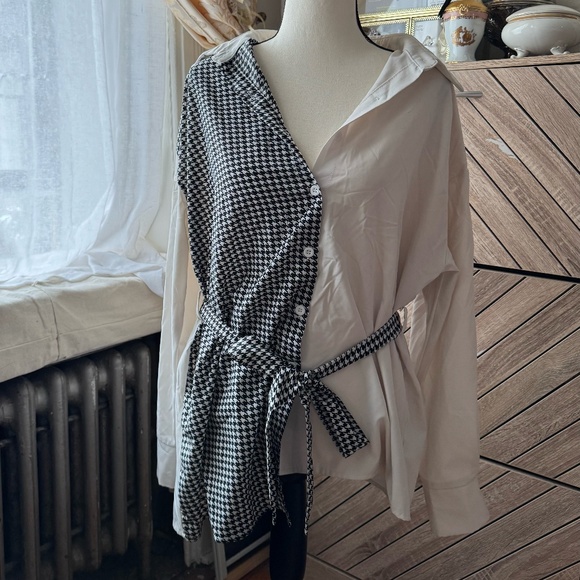 Slouchy Two-toned Blouse - Picture 1 of 4